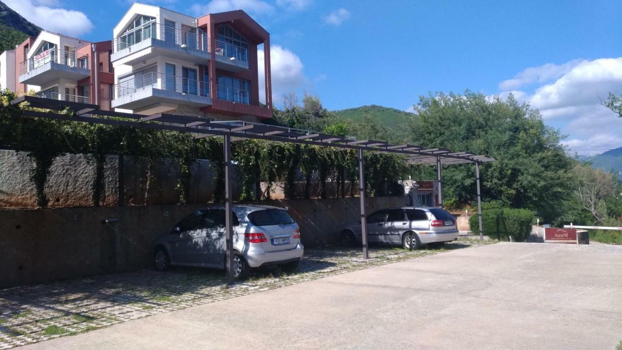 Apartments Acacia Hill Thenovici Exterior photo